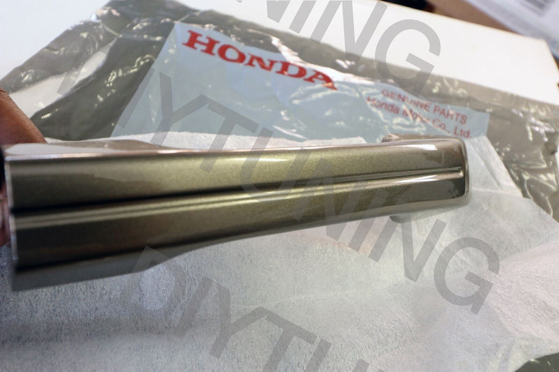 Manija de puerta trasera derecha del pasajero OEM ACURA *YR574M* (BEIGE METÁLICO AUDAZ)